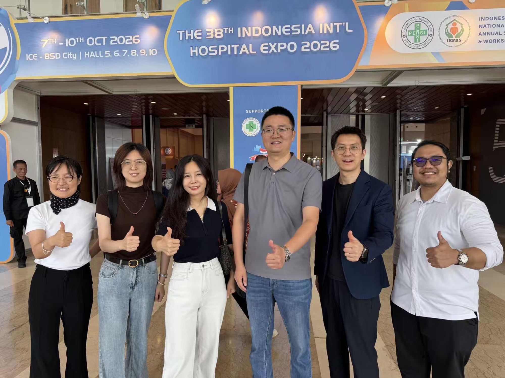 Lexaid founder and Shanghai medical expert team at the 38th Indonesia International Hospital Expo